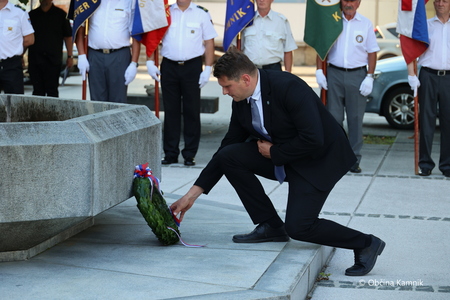 Trg talcev kraj spomina, ki ga čas ne more izbrisati (8)